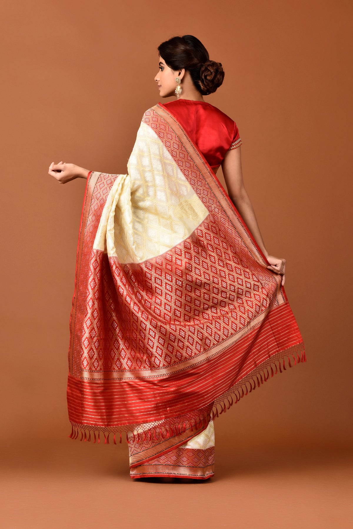 Banarasi Silk Revival Jaal Border Ivory Saree