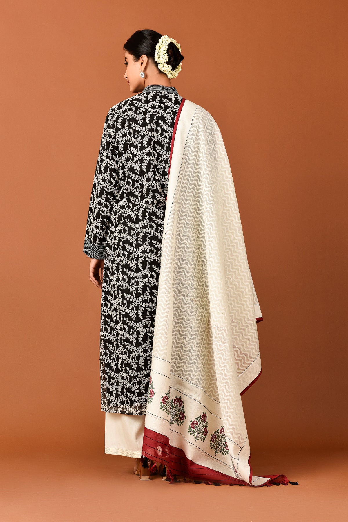 Banarasi Kota Gadh Print Leaf Jaal With Dori Embroidery With Palazzo & Dupatta Outfit - Black