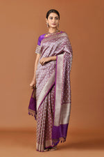 Load image into Gallery viewer, Banarasi Silk Himalayan Flower Silver/Gold Jaal Saree
