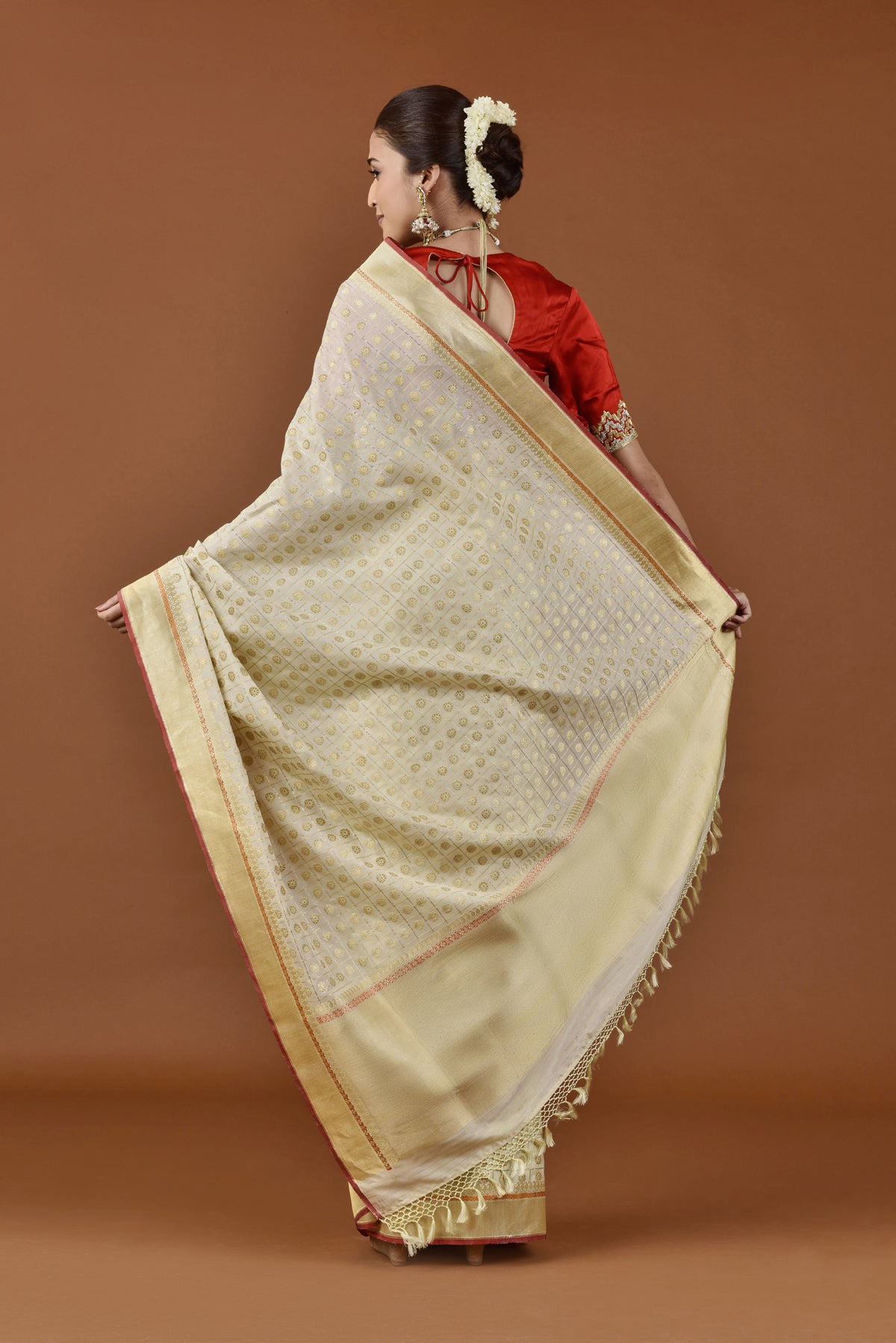 Banarasi Silk New Bridal Jaal With Buti Saree