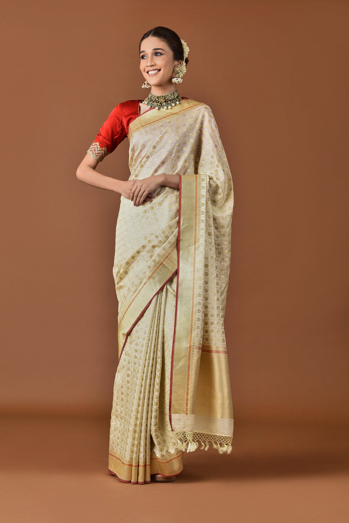 Banarasi Silk New Bridal Jaal With Buti Saree