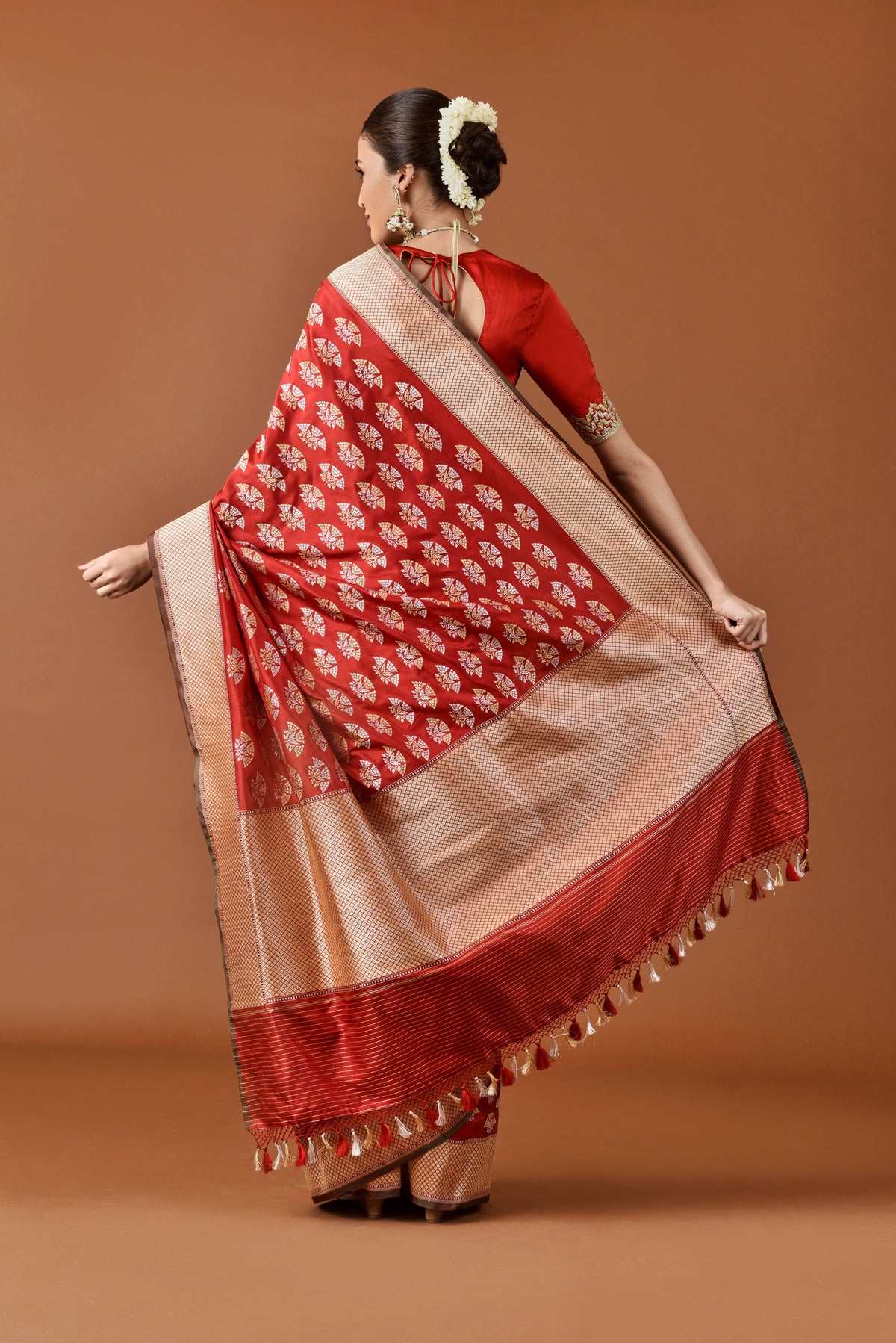 Banarasi Silk Jhumka Buti Red Saree
