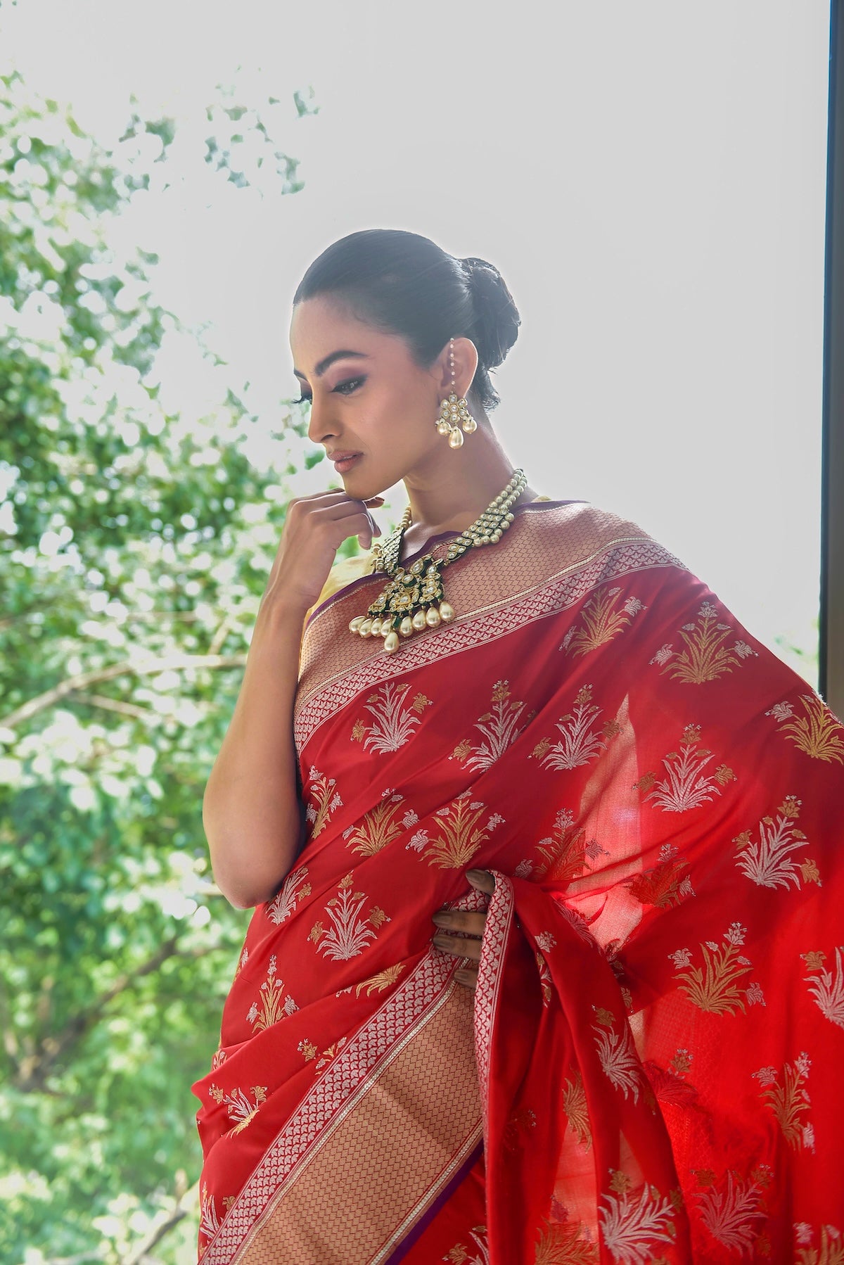 Banaras Katan Silk Lily Flower Buti Saree – Red