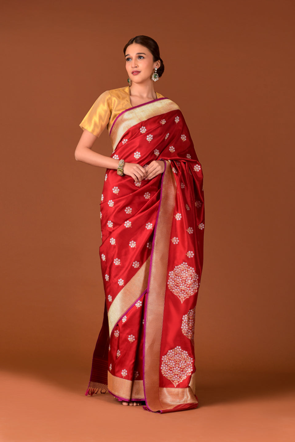 Banaras Katan Silk Saree – Red | Mogra Cluster Booti with Large Medallion Pallu | Handwoven Banarasi Bridal Saree