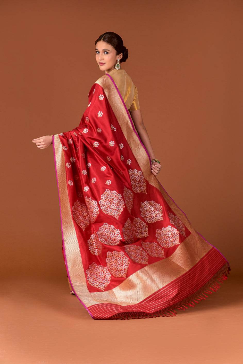Banaras Katan Silk Saree – Red | Mogra Cluster Booti with Large Medallion Pallu | Handwoven Banarasi Bridal Saree