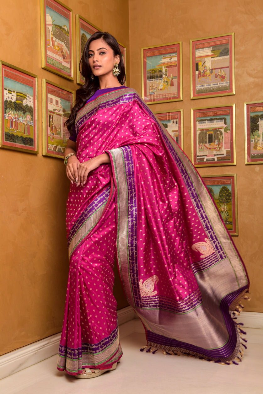 Banaras Katan Silk Saree – Rani Pink | Sada Saubhagyawati Bhav Script Border | Gold Booti Body with Paisley Pallu | Handwoven Banarasi Saree