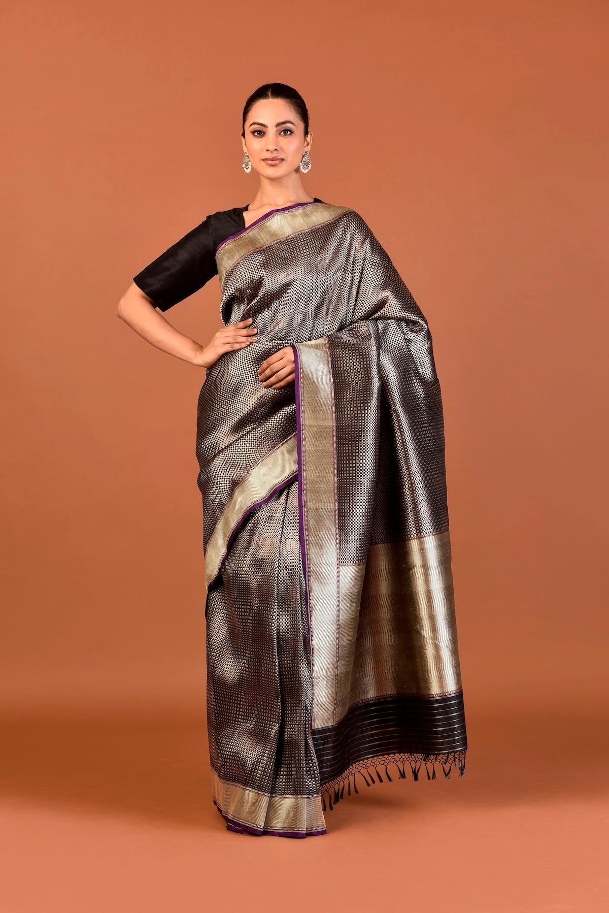Banaras Silk Zari Char Khana Saree – Black