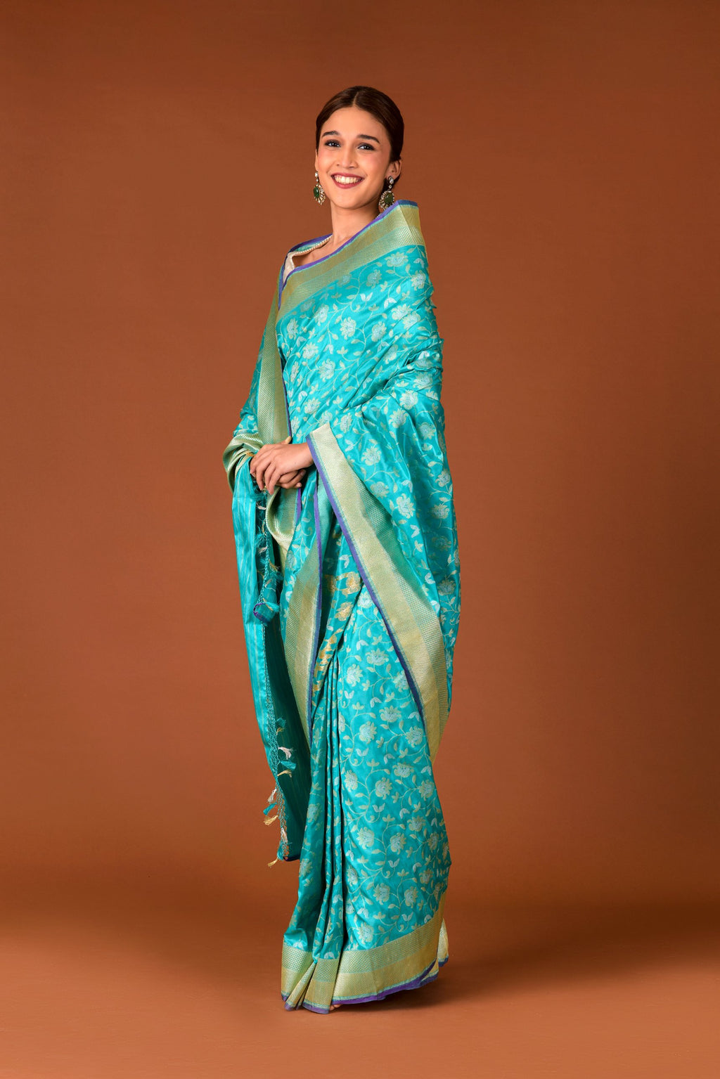 Banaras Katan Silk Saree – Aqua | All-Over Bandhani Jaal in Silver Resham | Lime Green Zari Pallu | Handwoven Banarasi Festive Saree
