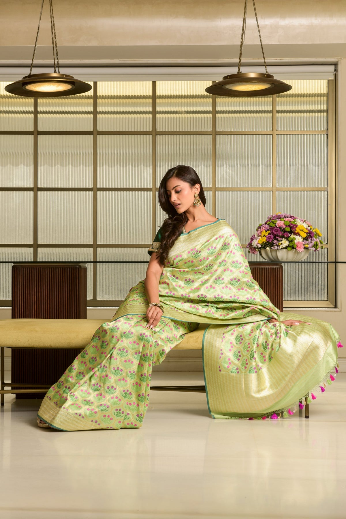Banaras Katan Silk Saree – Pista Green | All-Over Bunch of Flowers Butti with Pink Berry Accents | Gold Tissue Zari Pallu | Handwoven Banarasi Festive Saree