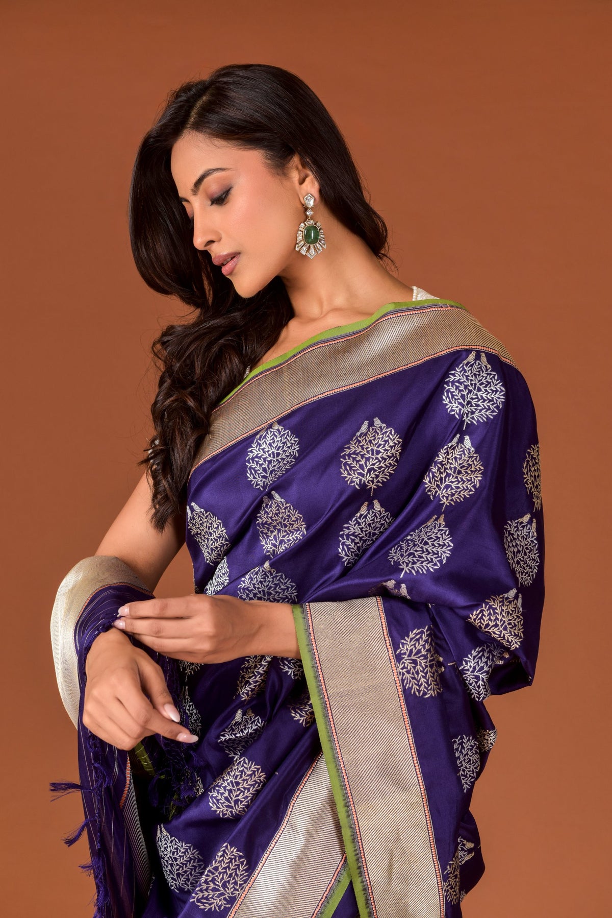 Banaras Katan Silk Saree – Deep Purple | All-Over Bird on Tree Butti in Silver Resham | Antique Gold Zari Border & Pallu | Handwoven Banarasi Festive Saree