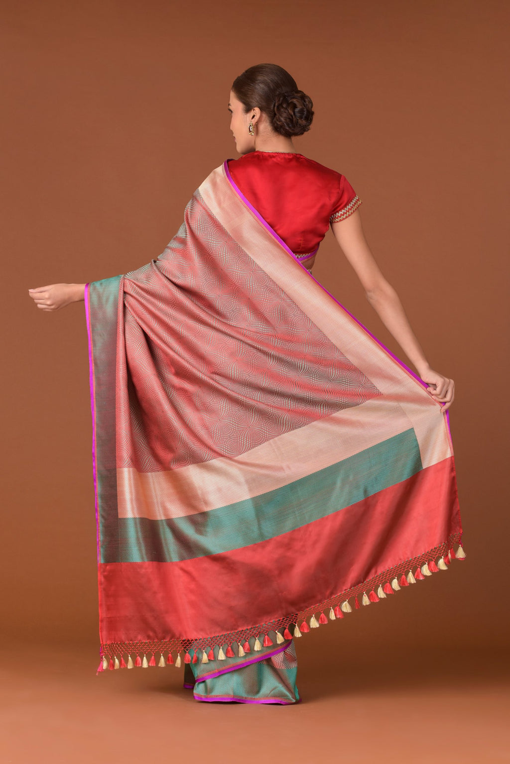 Banaras Satin Silk Saree – Rose & Teal | All-Over Geometric Fan Weave Jaal | Colour-Block Pallu | Handwoven Banarasi Contemporary Saree