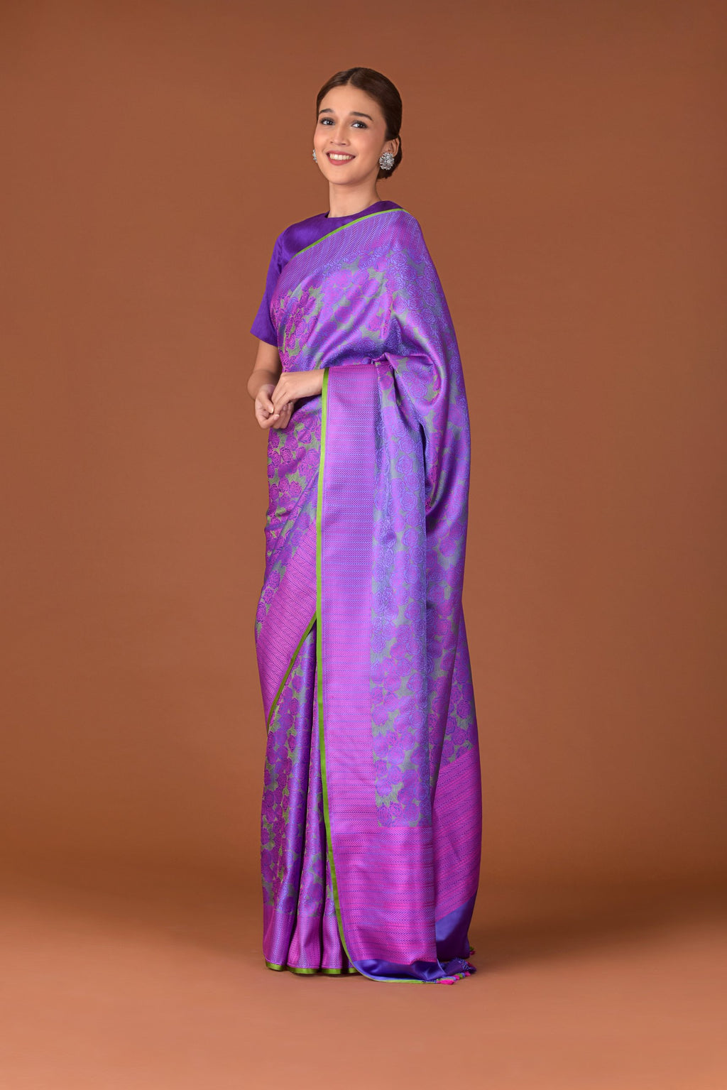 Banaras Satin Silk Saree – Iridescent Purple & Silver | All-Over Rose Cluster Jaal in Magenta Resham | Colour-Block Pallu | Handwoven Banarasi Festive Saree