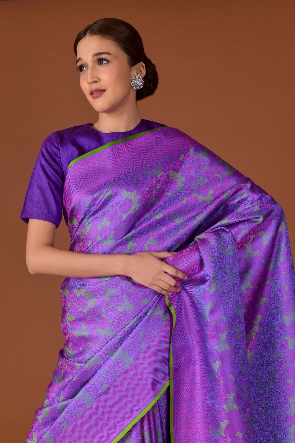 Banaras Satin Silk Saree – Iridescent Purple & Silver | All-Over Rose Cluster Jaal in Magenta Resham | Colour-Block Pallu | Handwoven Banarasi Festive Saree