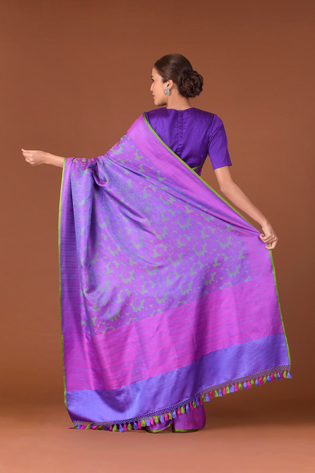 Banaras Satin Silk Saree – Iridescent Purple & Silver | All-Over Rose Cluster Jaal in Magenta Resham | Colour-Block Pallu | Handwoven Banarasi Festive Saree