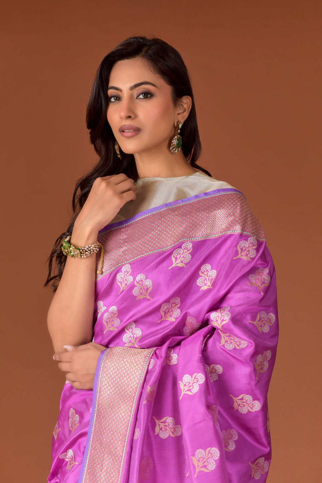 Banaras Katan Silk Saree – Orchid Purple | All-Over Phoolwari Butti in Silver Resham | Rose-Gold Tissue Zari Border | Handwoven Banarasi Festive Saree