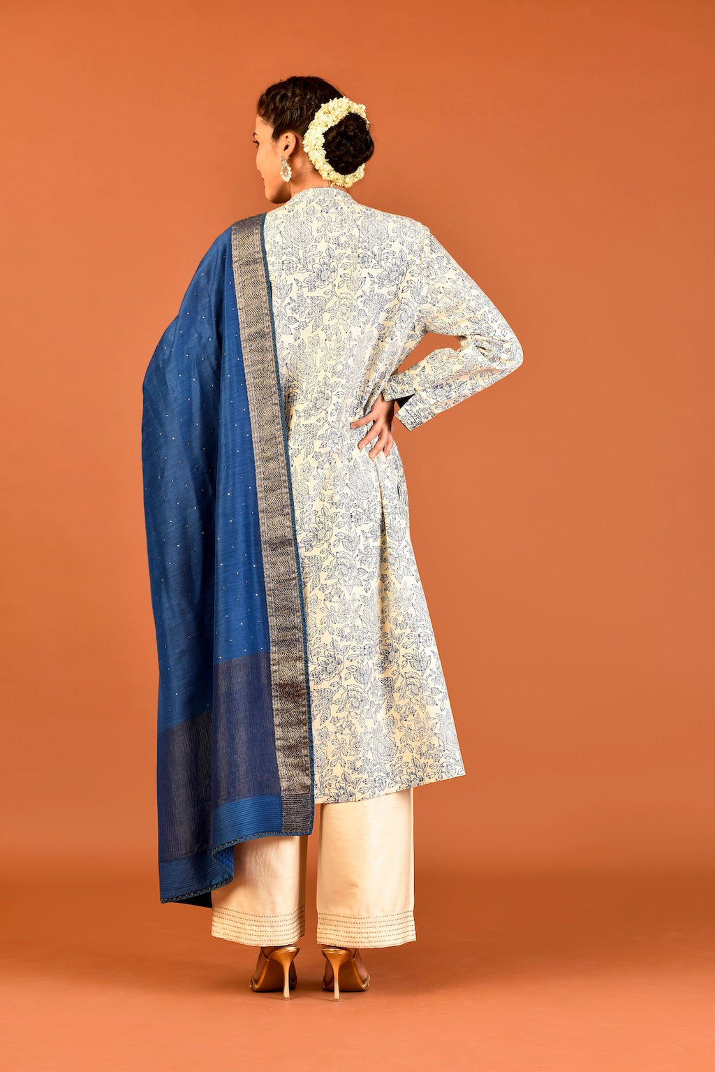 Munga Silk Tunic Self Pintuck With Floral Jaal Foil Print And Dupatta And Trouser (03Pcs/Set) Outfit