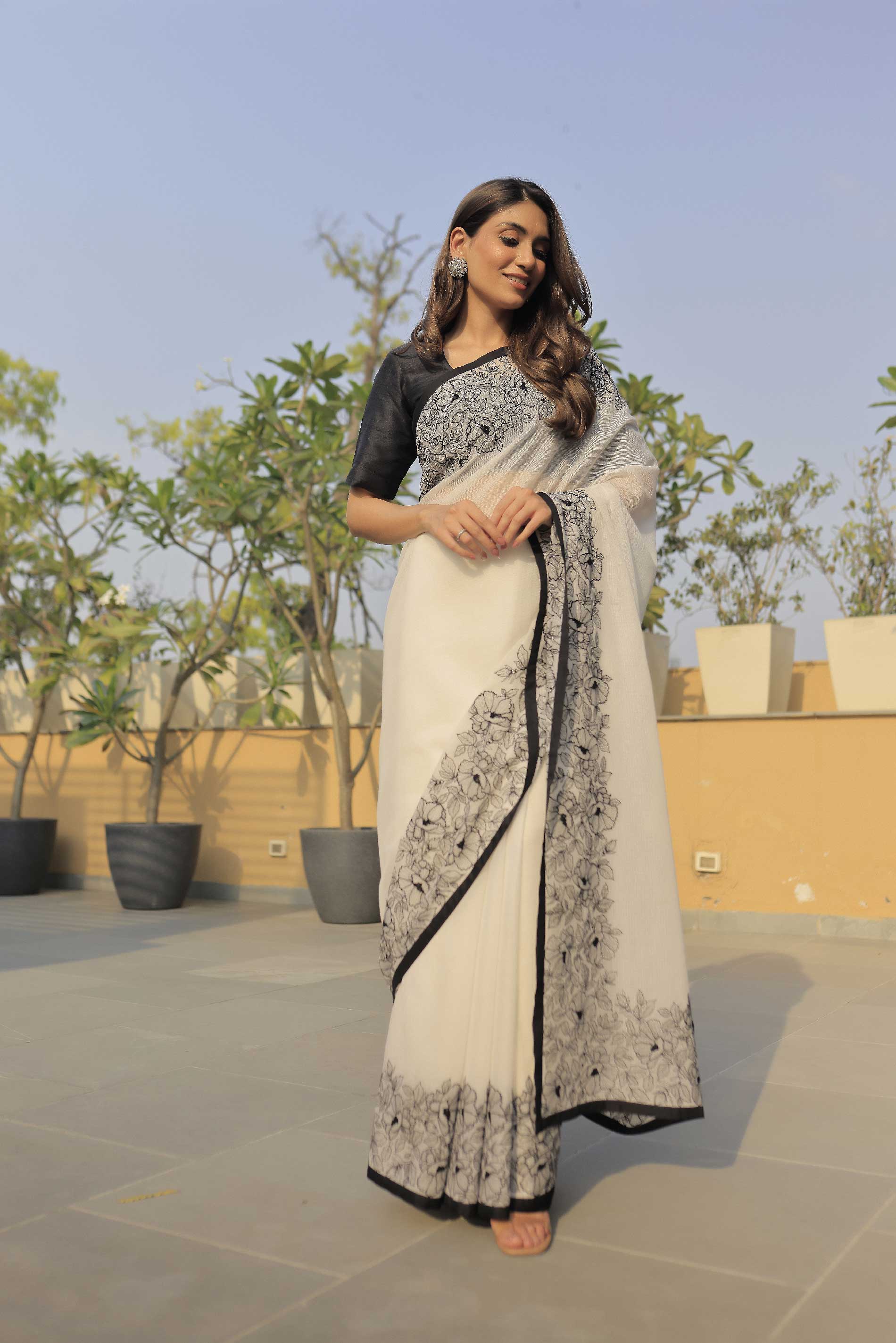 Banarasi Kota Lace Blossom Embroidery Saree - White