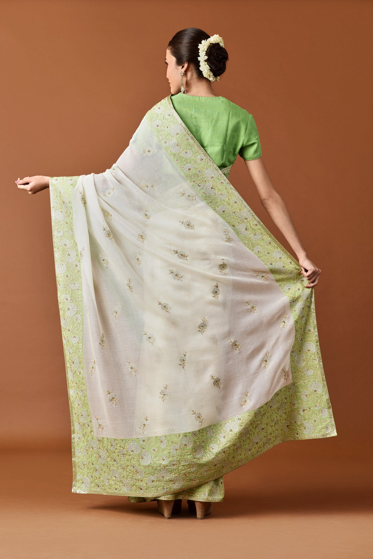 Kota Aari and Sequence Flower Border Buti Embroidery Saree - Light Green