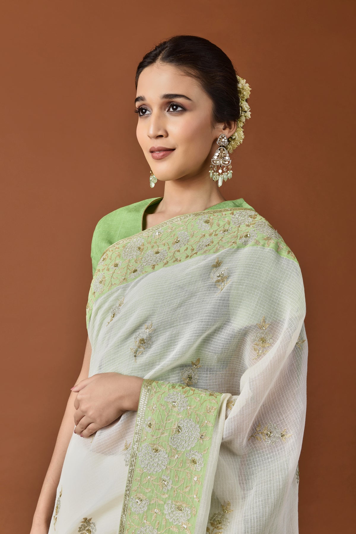 Kota Aari and Sequence Flower Border Buti Embroidery Saree - Light Green