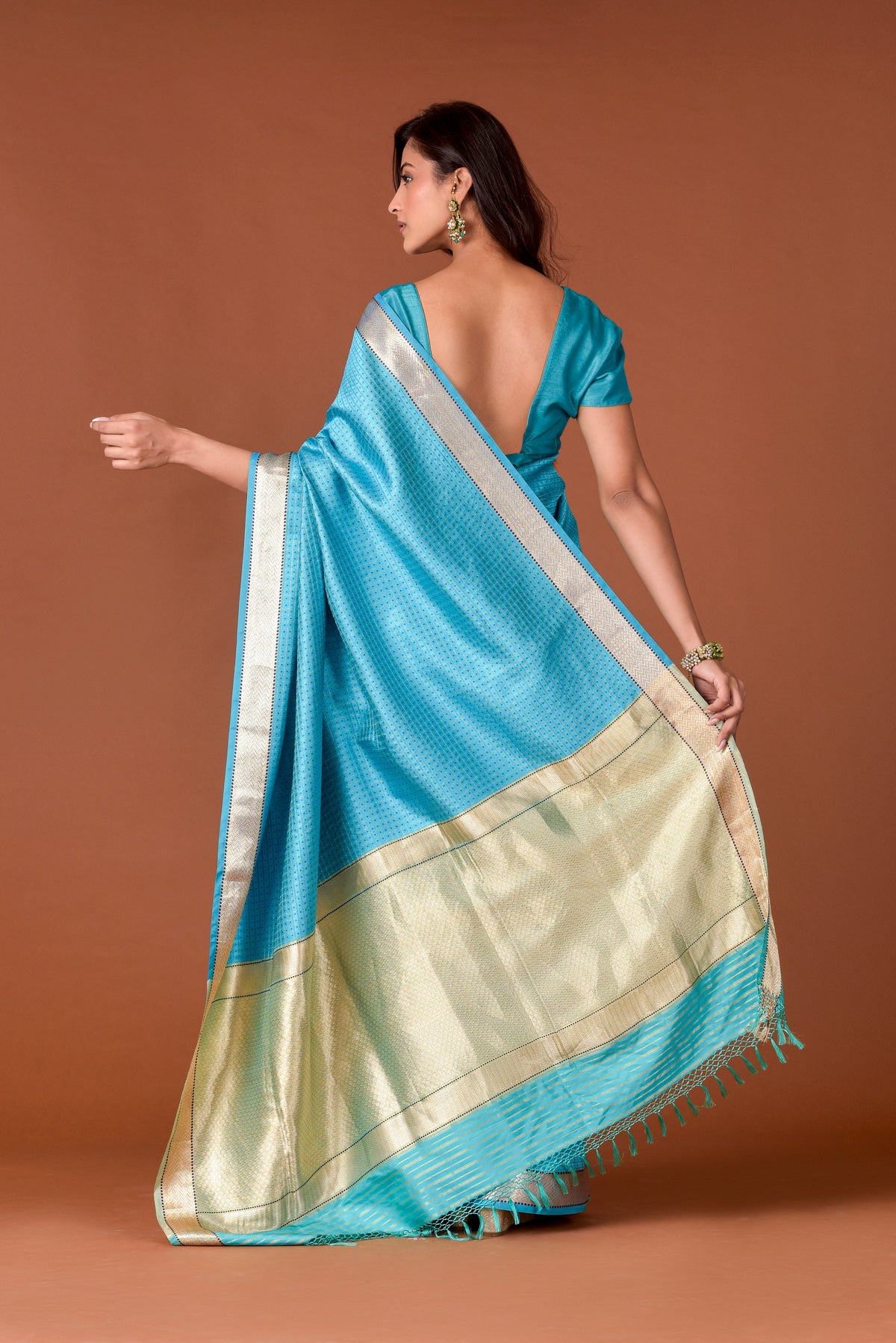 Banaras Katan Silk Dorukha Saree – Sky Blue & Electric Blue | Reversible Two-Face Weave | Fine Diamond Self-Weave Body | Lime Gold Zari Pallu | Handwoven Banarasi